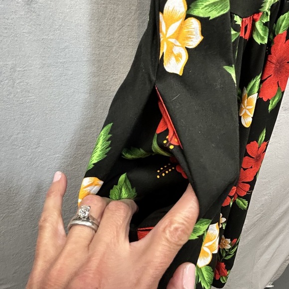Royal Hawaiian Creations Vintage Black Red Floral Dress MED Sweetheart Neckline - Picture 8 of 14